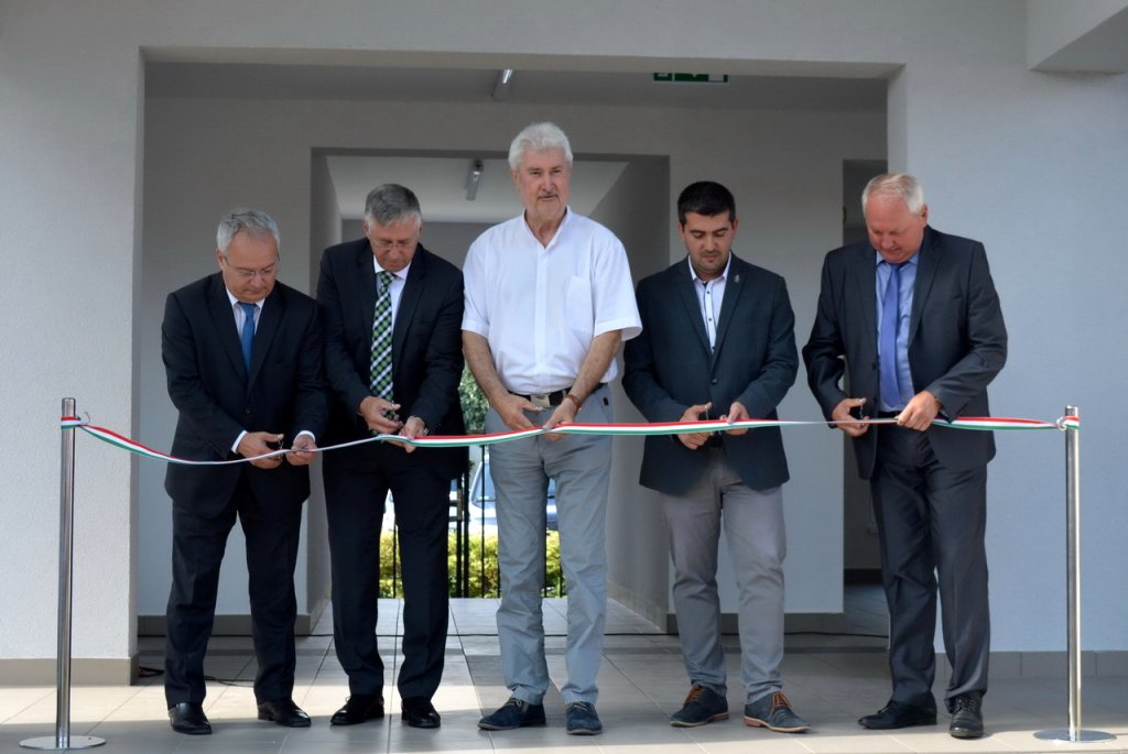 vásárcsarnok átadása 13